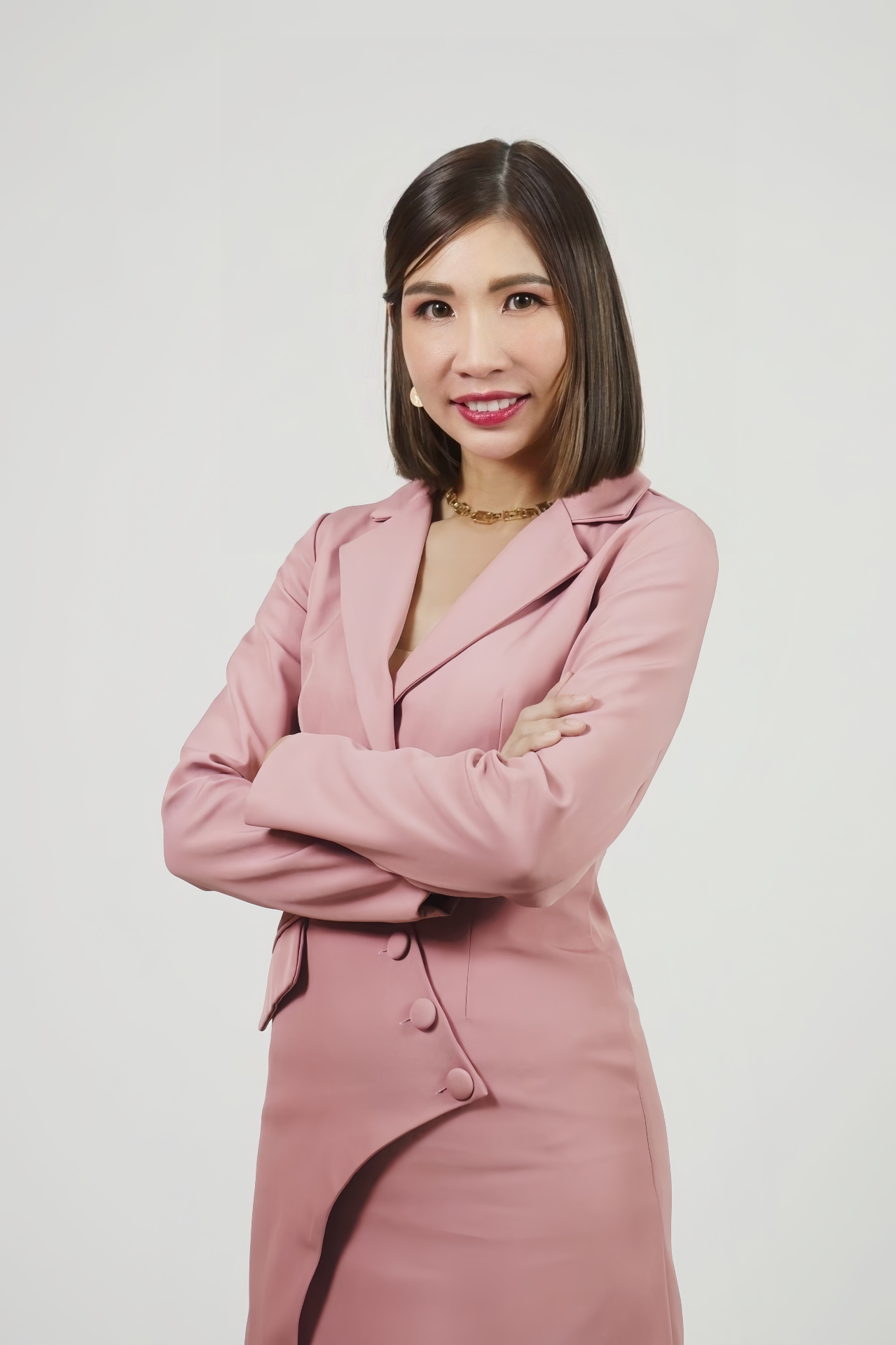 นุ้ย姐 / พี่นุ้ย — Founder & COO | นักบัญชีผู้เชี่ยวชาญด้านภาษี